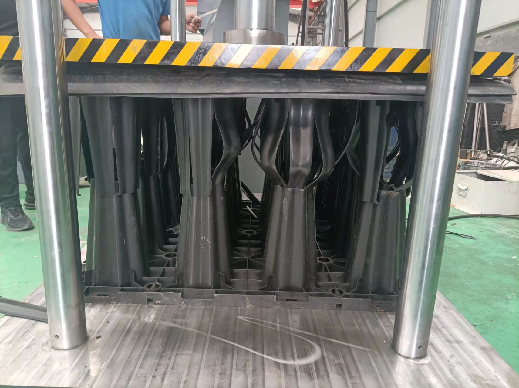 1679619403211583.jpg 1679619403211583.jpg