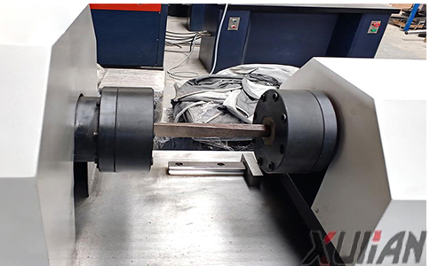 空氣彈簧扭轉(zhuǎn)試驗機(jī)